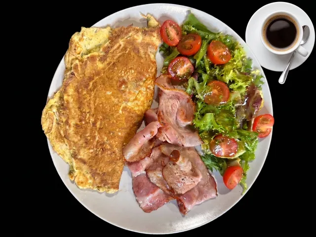 Omlete ar bekonu