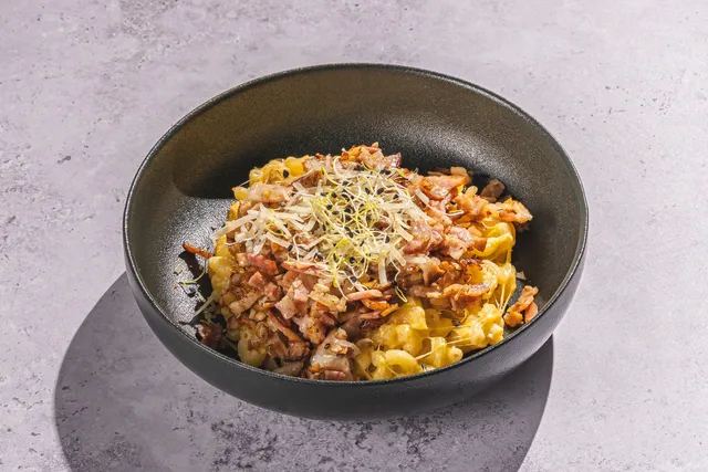 St. Mac 'n' Cheese ar Bekonu