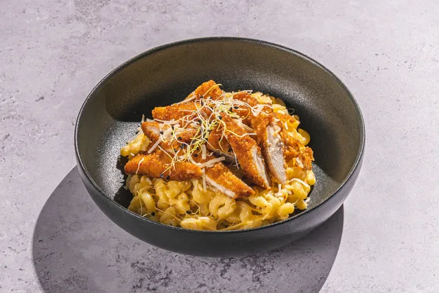 St. Mac 'n' Cheese ar Crispy Chicken